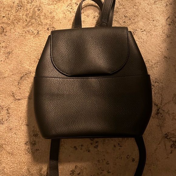 Cuyana Mini Leather Backpack - Picture 5 of 9